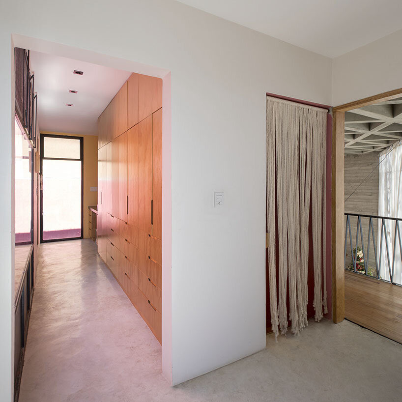 handcrafted casa VA by omar lópez bautista embraces the natural landscape of oaxaca