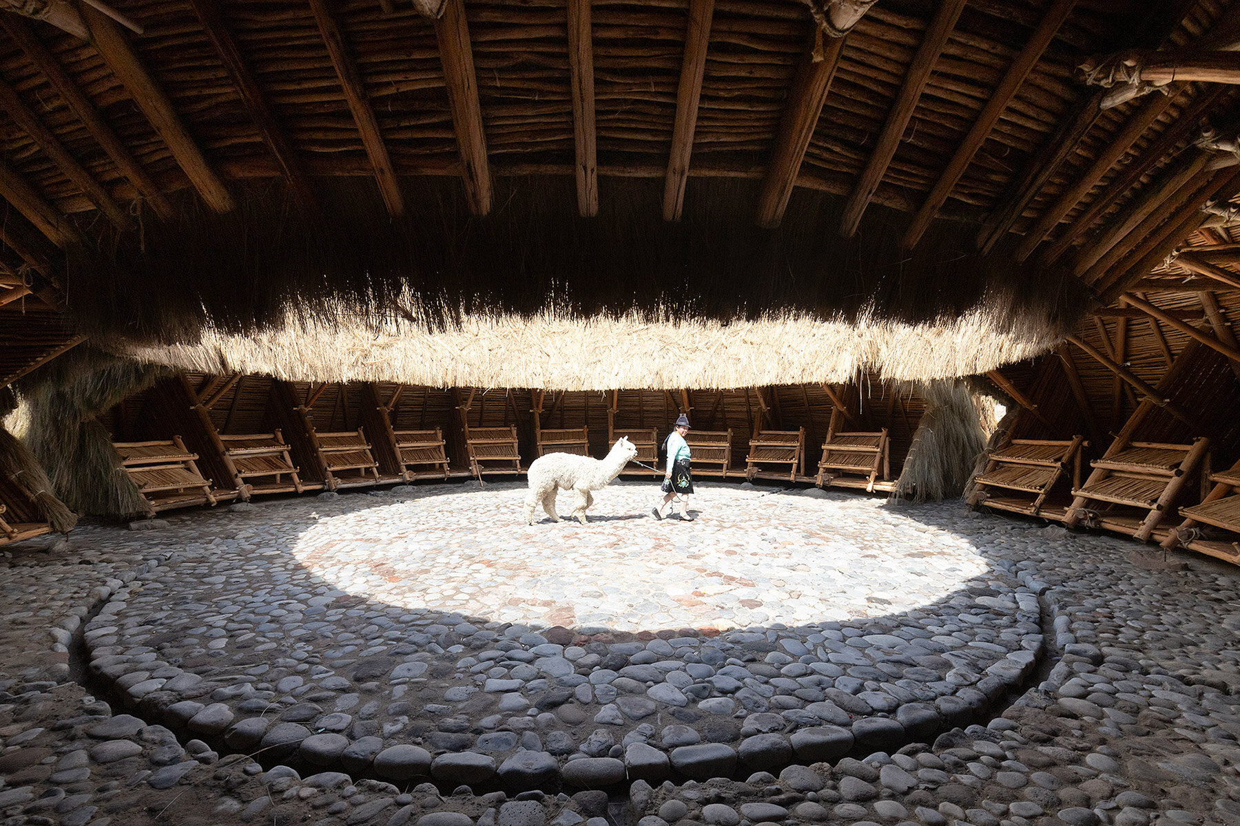 chaki-wasi-cabina-de-la-curiosidad-ecudaor-JAG-designboom-06a