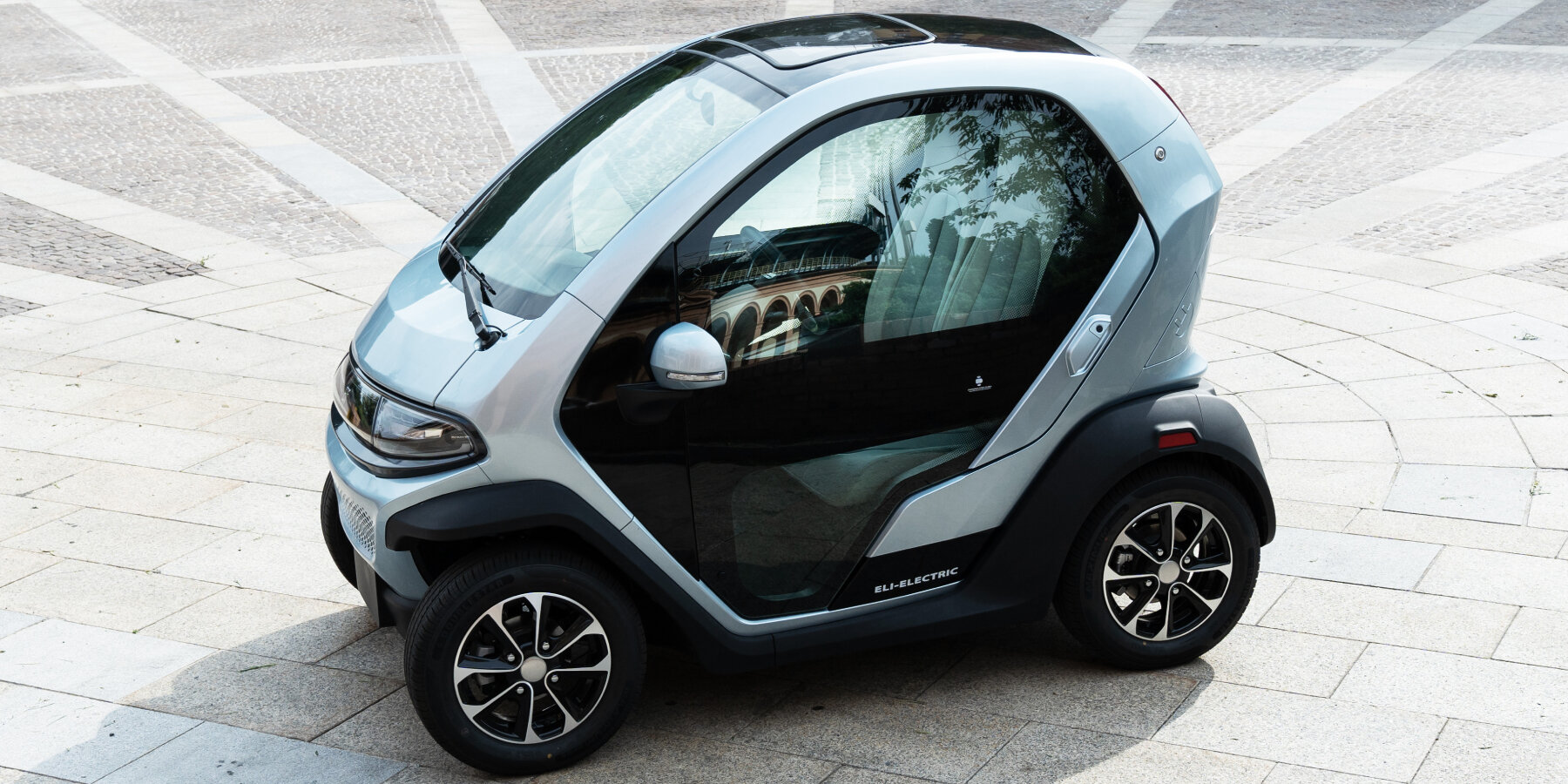 electric microcar ‘eli ZERO’ has transparent glass doors and trunk ...