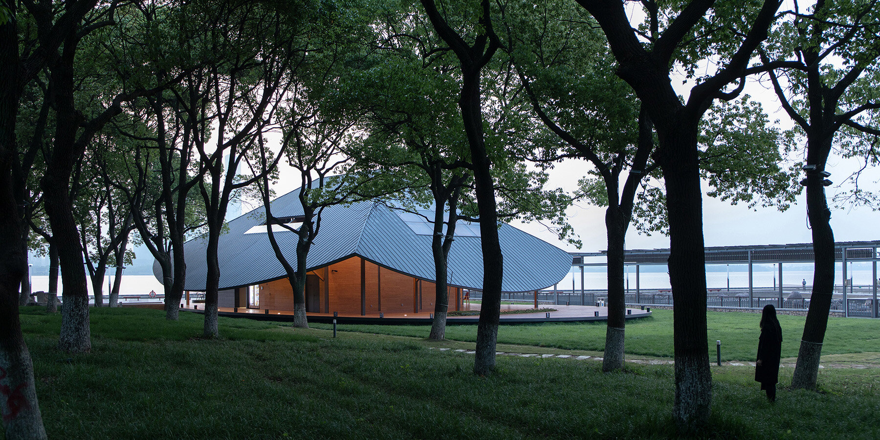 jinji-lake-pavilion-galaxy-arch-china-designboom-1800-3