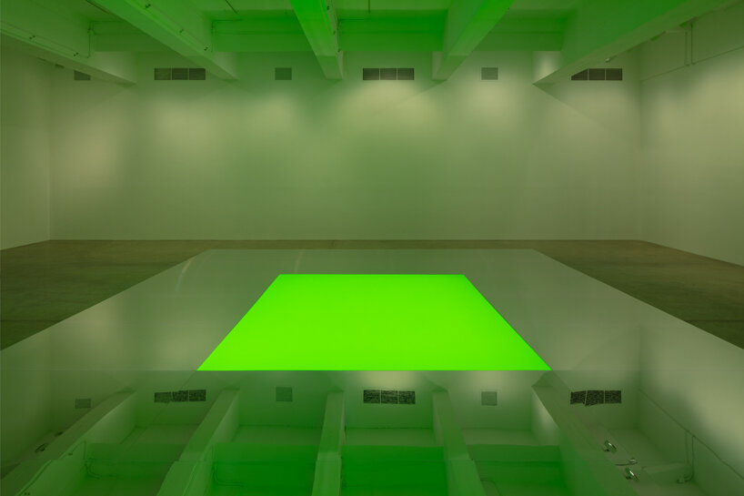kimsooja transforms new york gallery into luminous landscape of shifting color
