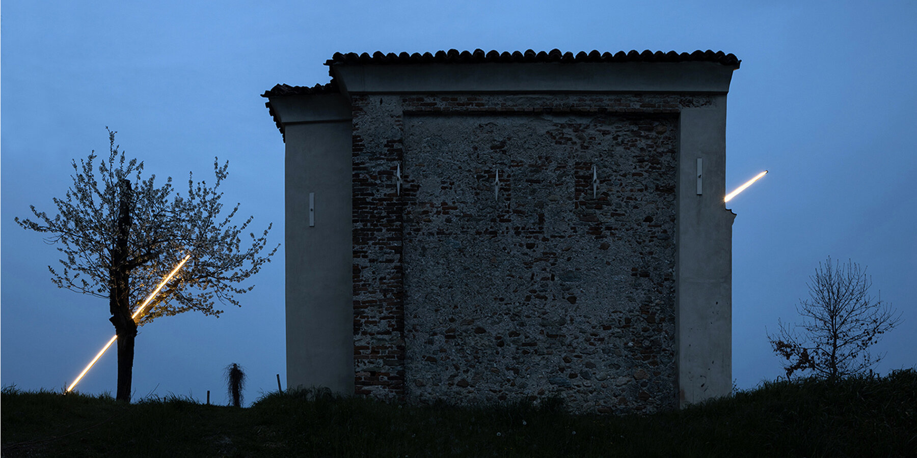 miracle-emilio-ferro-installation-designboom-02