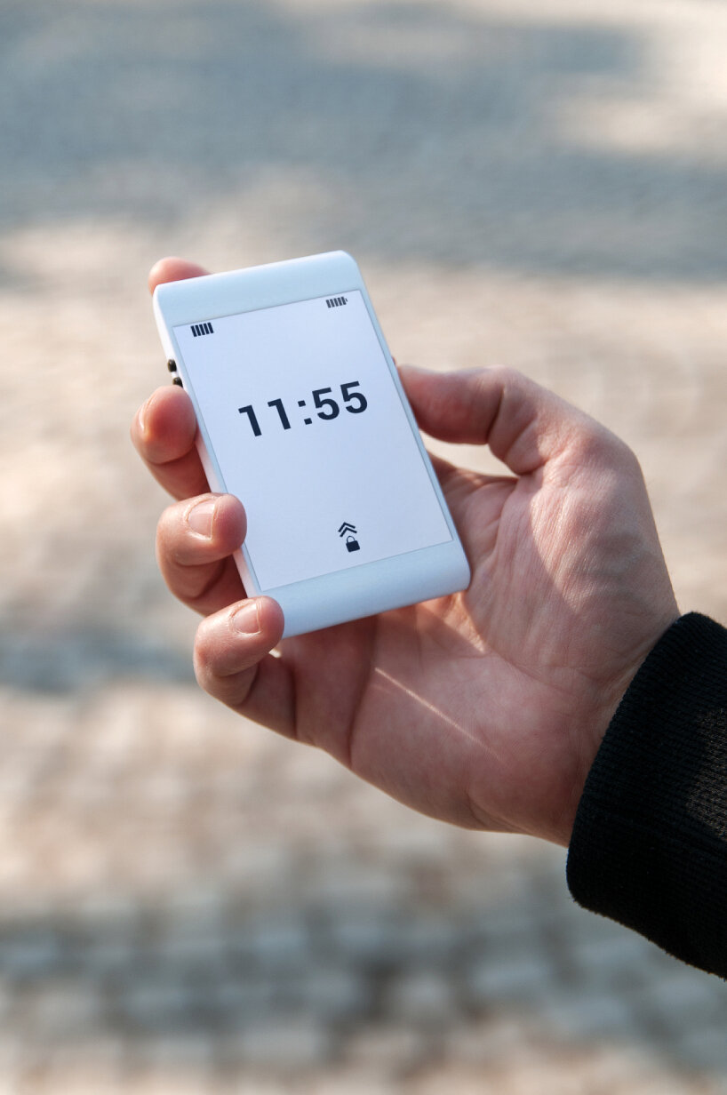 Offone: The Minimalist 3D-Printed E-Ink Phone - Designboyo