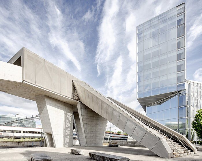 daniel holfeld captures pierre-alain dupraz's iconic gateway of peace in geneva