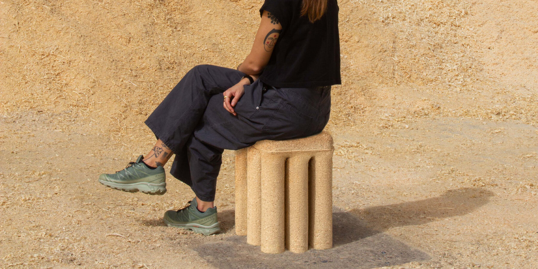renaud-defrancesco-briket-recyclable-stool-potato-sawdust-scraps-designboom-ban