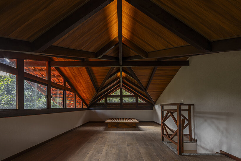 secluded casa sótão provides multi-level views to the lush brazilian landscape