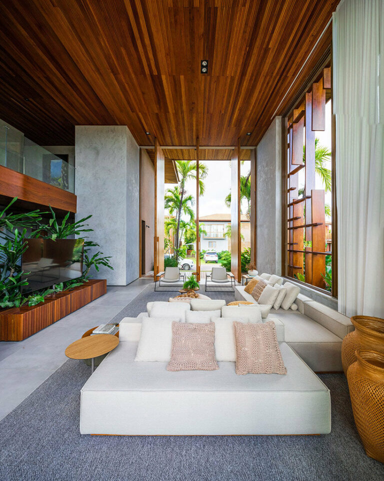 sidney quintela architecture's 'casa brise' opens widely onto tropical ...