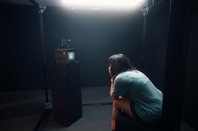 mots' quippy AI installation at sónar+D judges you based on your appearance