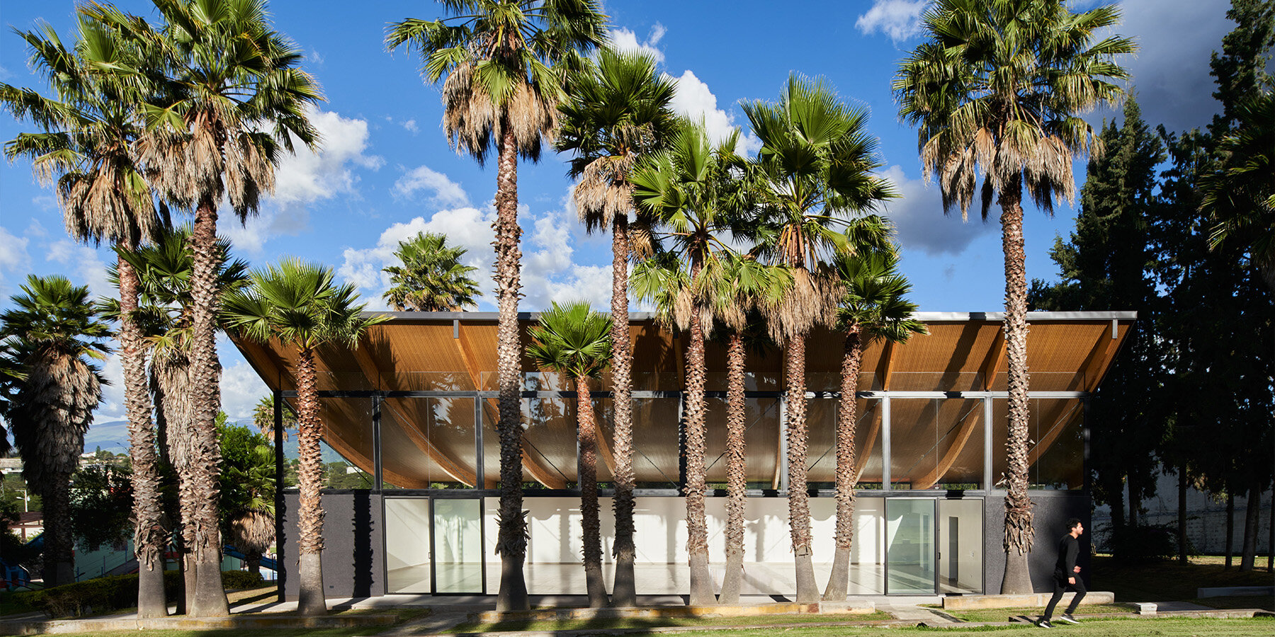 deportivo-pavilion-tec-taller-ec-designboom-1800-3