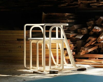 studio iyra’s digitally crafted parametric chair forms an infinite loop