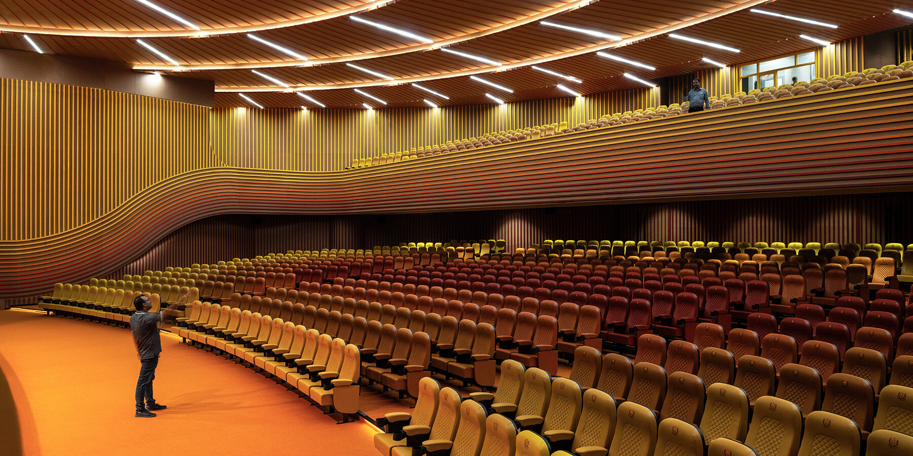 marc-auditorium-purple-ink-studio-bangalore-designboom-1