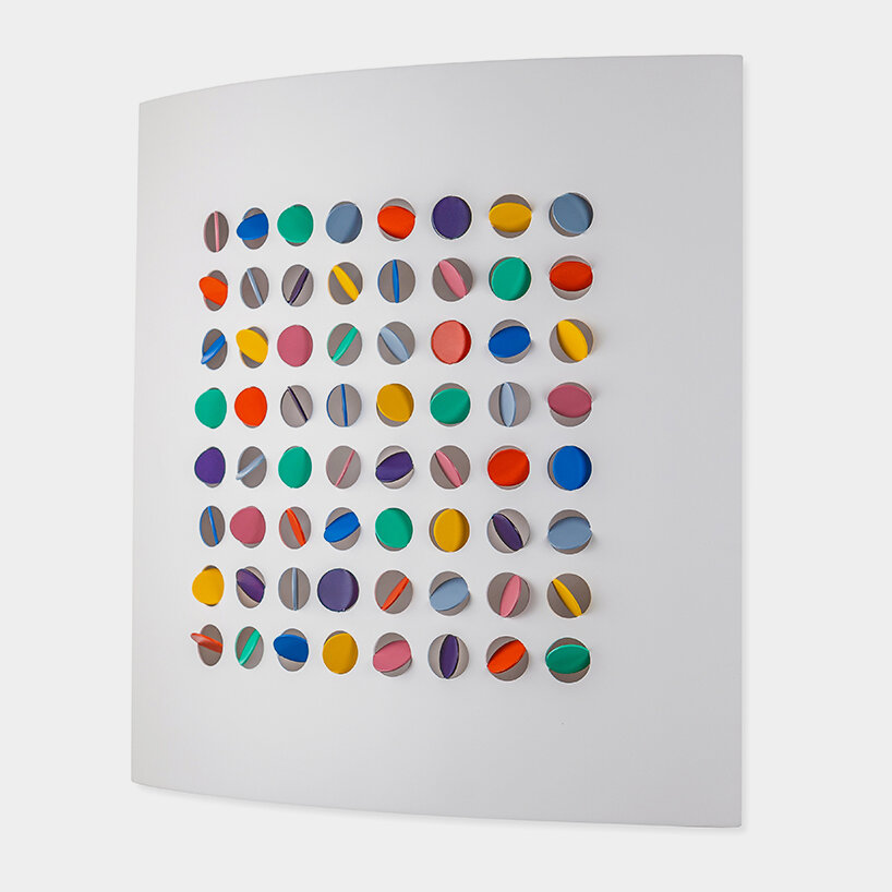 La colorida exposición 'Circular Simplicity' de Rashid Al Khalifa gira en torno a la precisión repetitiva