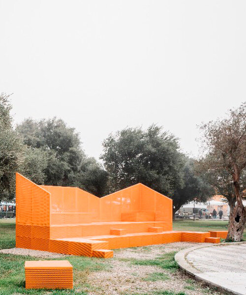 modular steel elements stack in various configurations shaping open amphitheater in sardinia