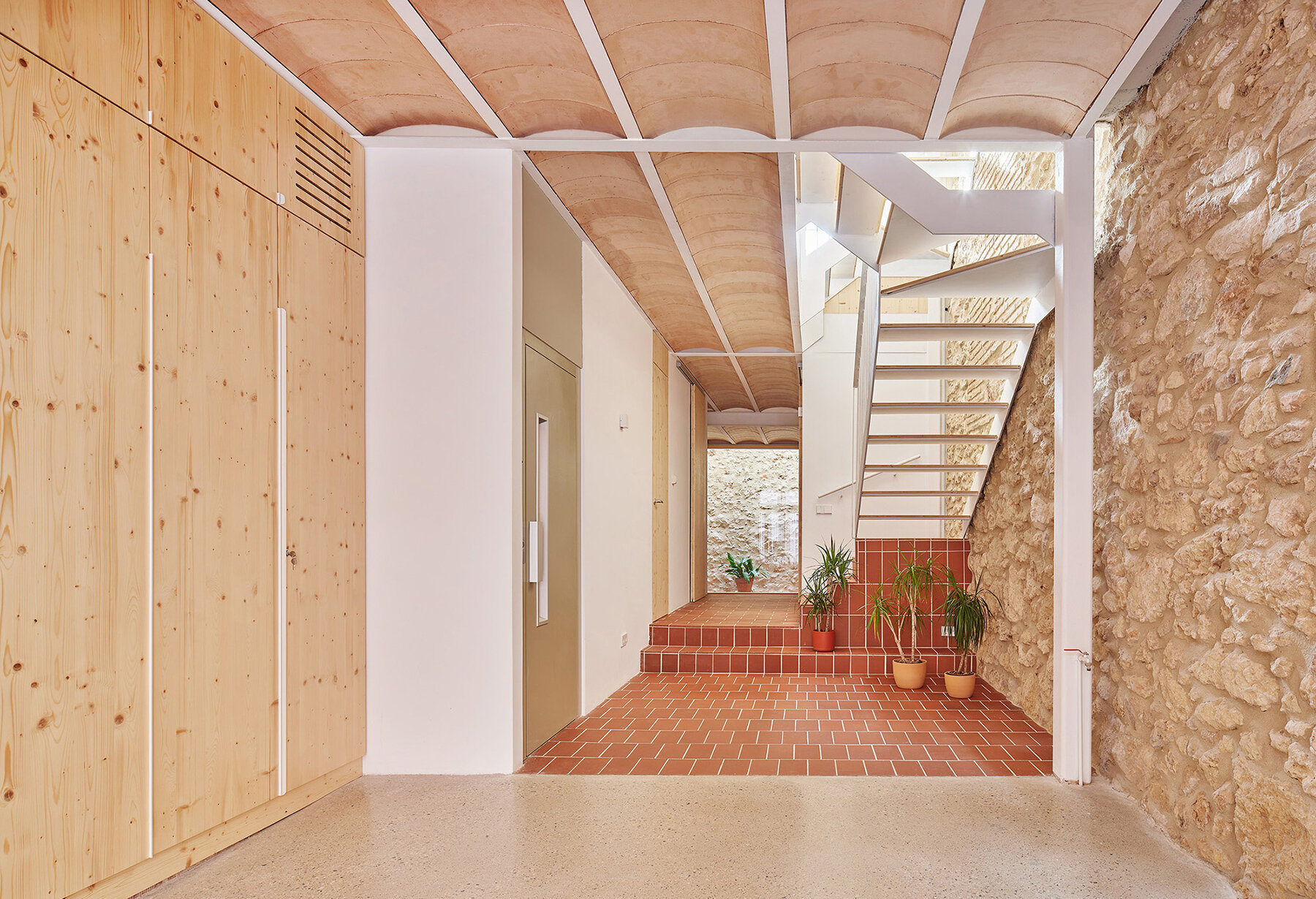 casa sandra y mario: catalan townhouse restored by NUA arquitectures