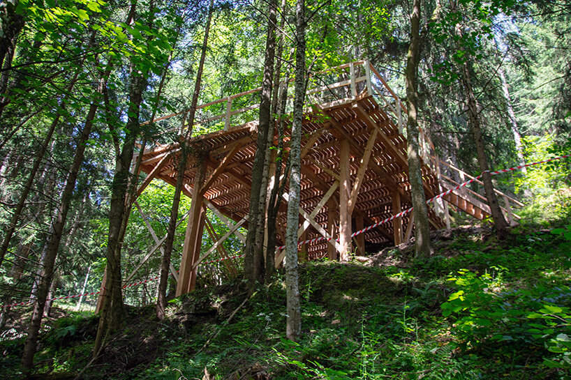 La próxima instalación de Fabian Knecht aísla la naturaleza salvaje de Austria dentro de un cubo blanco