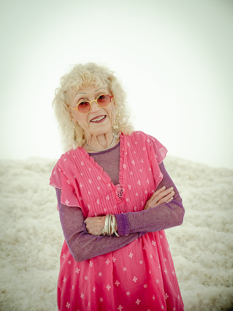 La artista feminista Judy Chicago comparte “su historia” en la primera retrospectiva europea en LUMA Arles