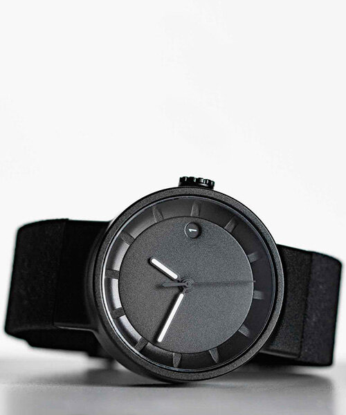 raw geometric elements pair with delicate surfaces on LinkOne 3D printed watch