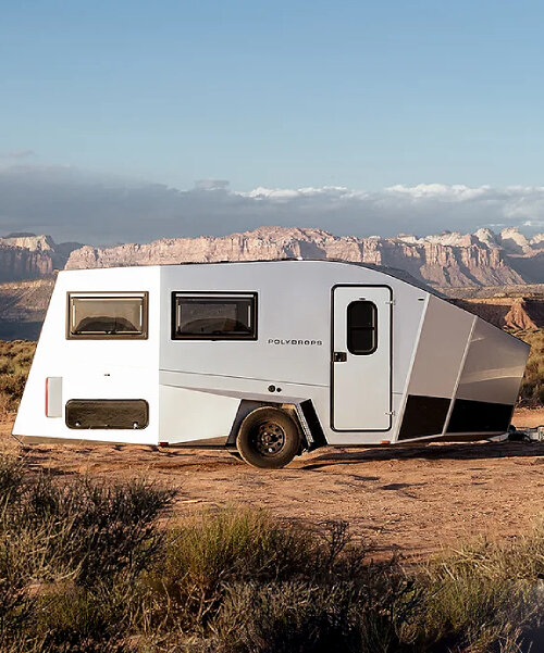 polydrops’ electric mobile home ‘P21’ arrives with solar panels on roof and aluminum frame