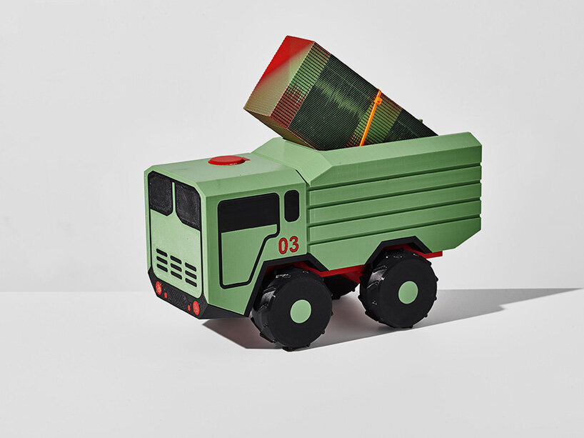 dov ganchrow turns FDM purge blocks into cargo for multicolored 3D printed trucks