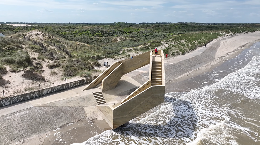 La torre de observación del estudio MOTO tiene forma de pentágono y se eleva a lo largo de la altitud belga