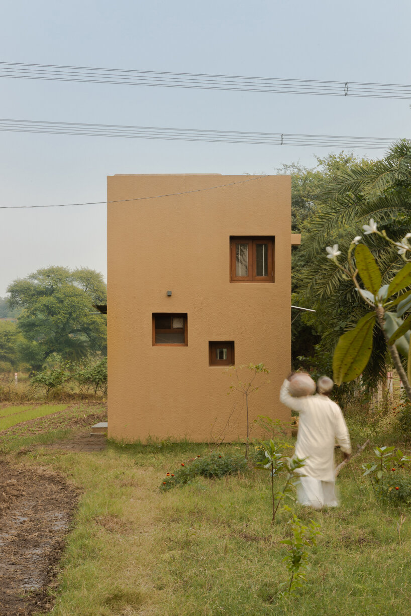 low-cost replicable tiny house addresses india’s residential needs with its adaptable interior