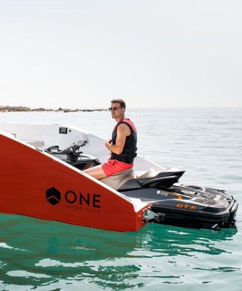 with a slender form, ONE 16 transforms a jet ski into a 6-meter boat