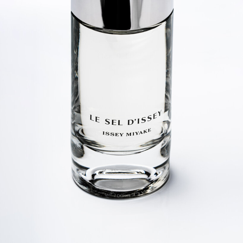 Frasco de perfume LE SEL D'ISSEY de Issey Miyake, diseñado por Tokujin Yoshioka