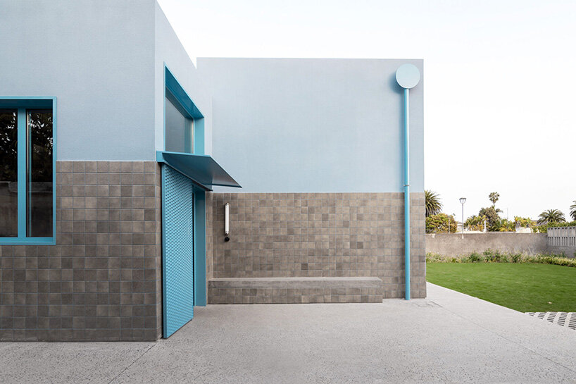 FIVE OH FIVE's vibrant blue brutalist house blends with the sky above tenerife