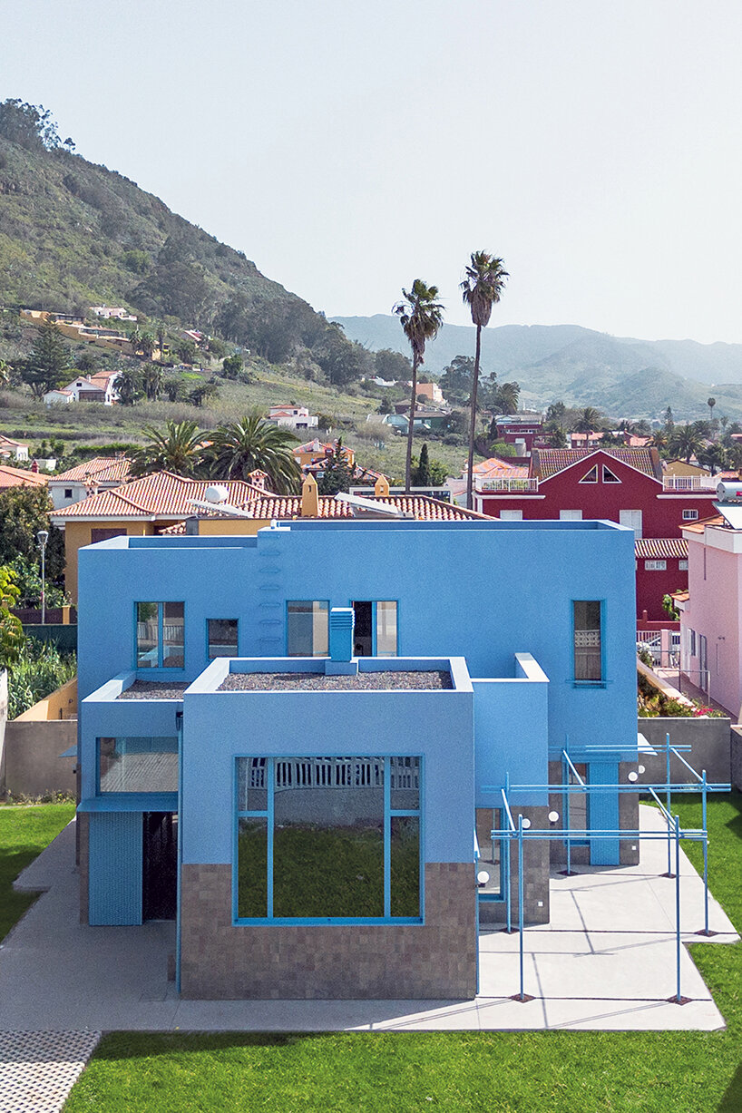FIVE OH FIVE's vibrant blue brutalist house blends with the sky above tenerife
