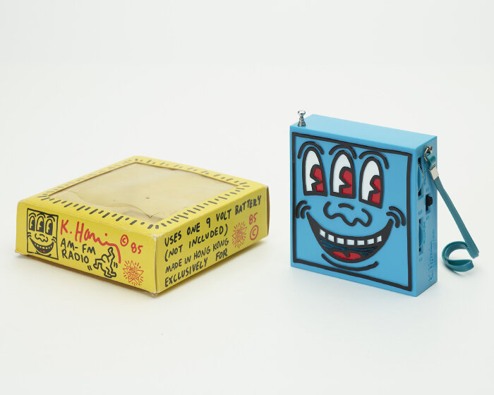 ADI design museum shows evolution of radio with works by keith haring, le corbusier & more