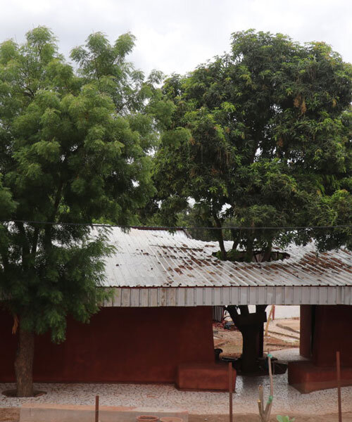 balouo salo uses earth-filled bags for multipurpose cultural center and museum in senegal