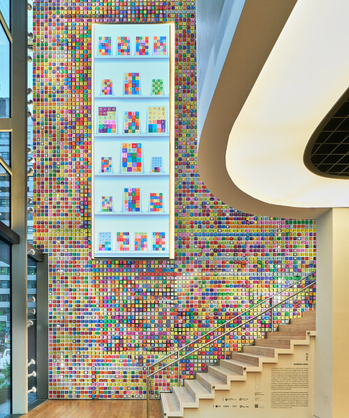 20,000 hand-painted tiles shape mosaic of memory at ik-joong kang’s installation in new york