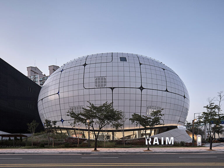 robot and AI museum designed to 'construct itself' opens in seoul