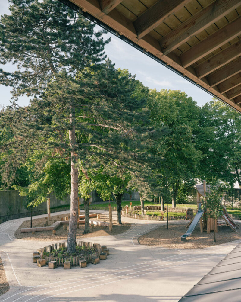 ALTA employs wood and straw for jean de la fontaine school's redesign in france