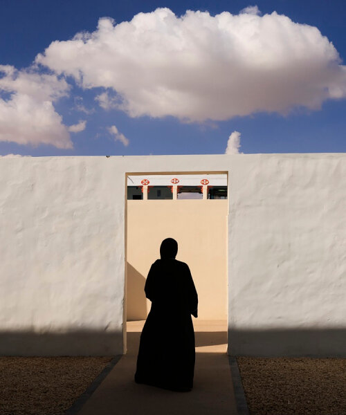 X architects revitalizes UAE heritage house as community center with operable louver skin