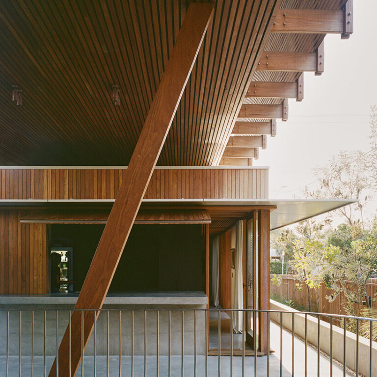 Stage Rd House Design son studio elevates 'bangalow road house' on stilts over byron bay