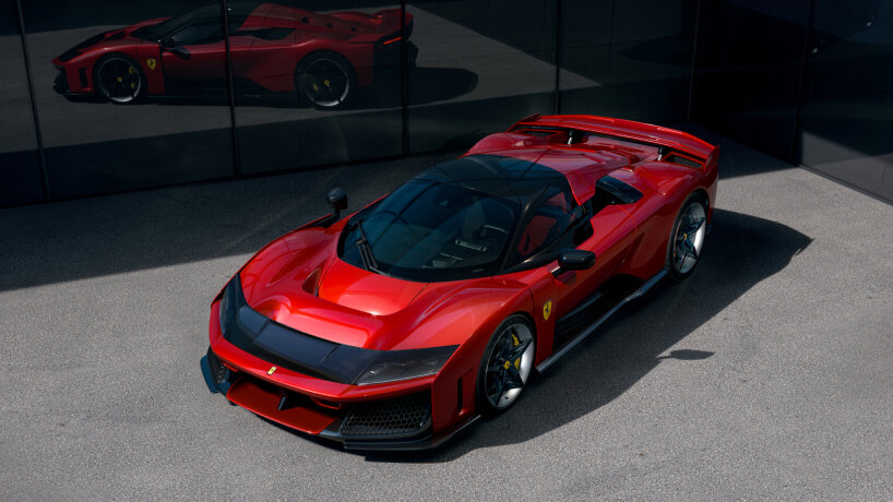 ferrari F80 hybrid supercar