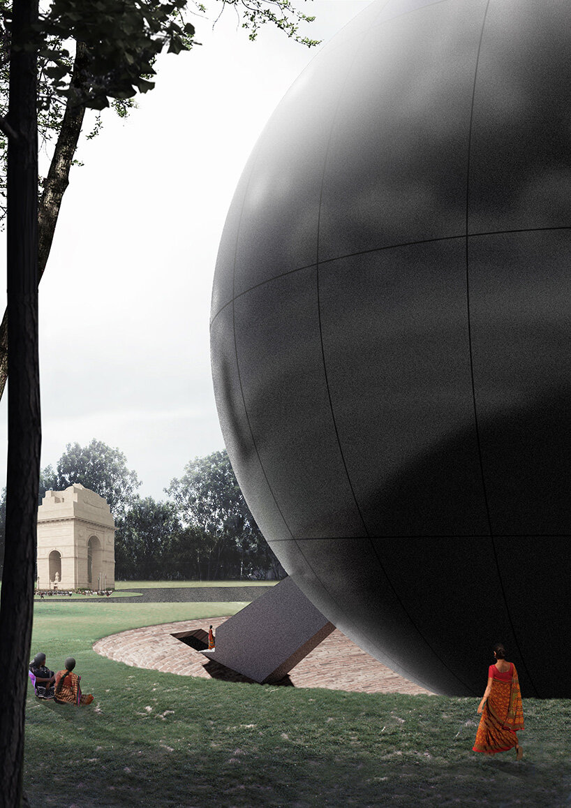 une grande sphère noire plane au-dessus du mémorial du musée du silence et de la mémoire de Xidian Wang