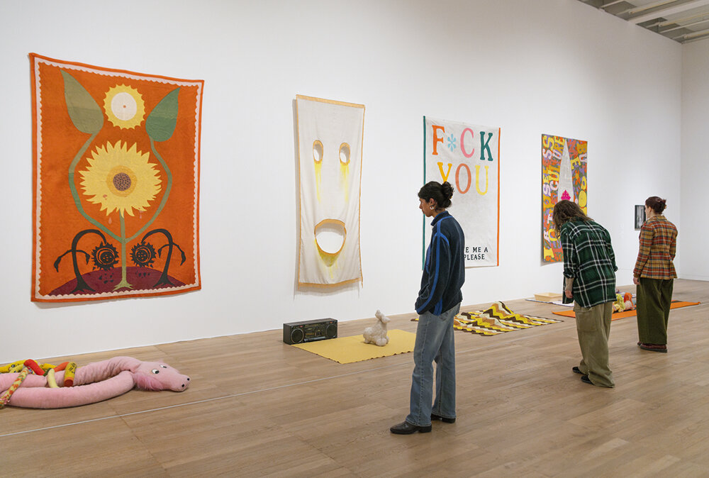 Hantu, ingatan, dan manusia super: Pameran besar Inggris pertama Mike Kelley hadir di Tate Modern