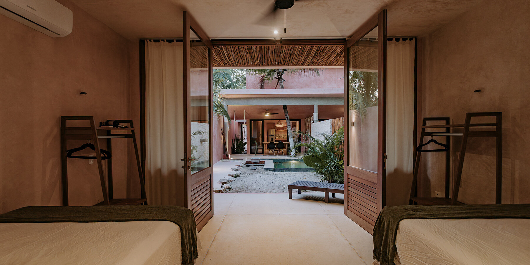 yucatan-palm-trees-duplex-style-residential-complex-proyecciones-civiles-designboom-1800-02