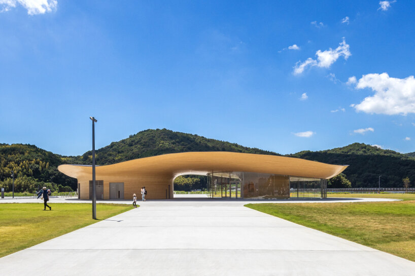 local bamboo shapes kengo kuma's disaster prevention and community facility in mabi, japan