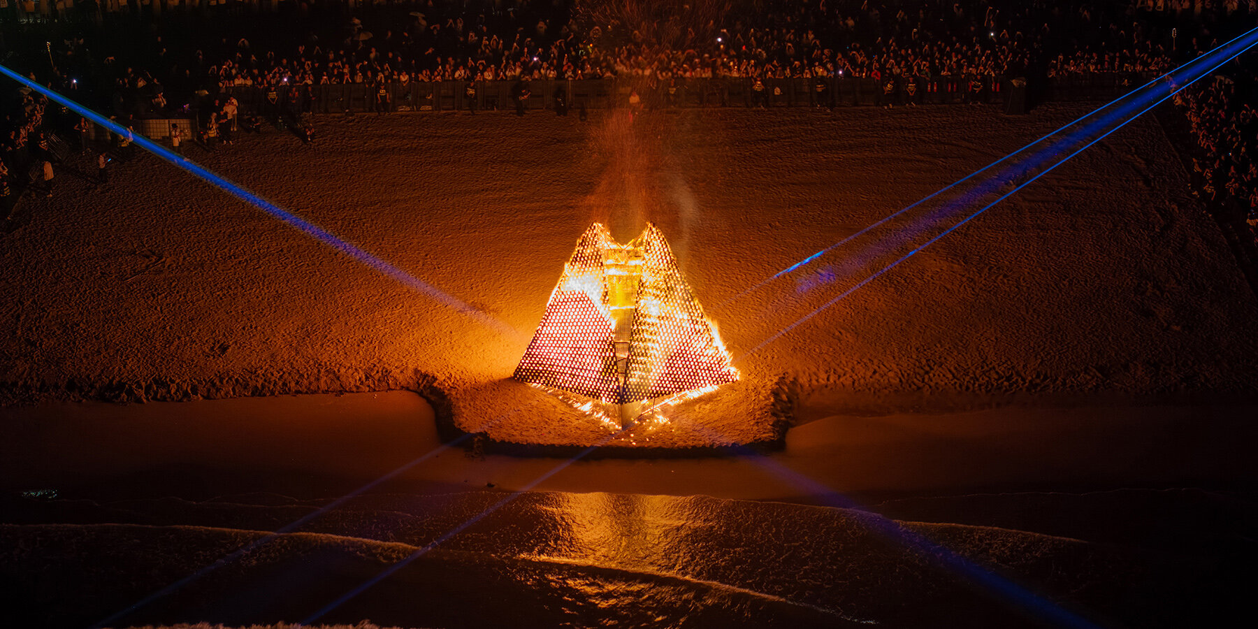 fire-wings-atelier-heimat-designboom-1800-2
