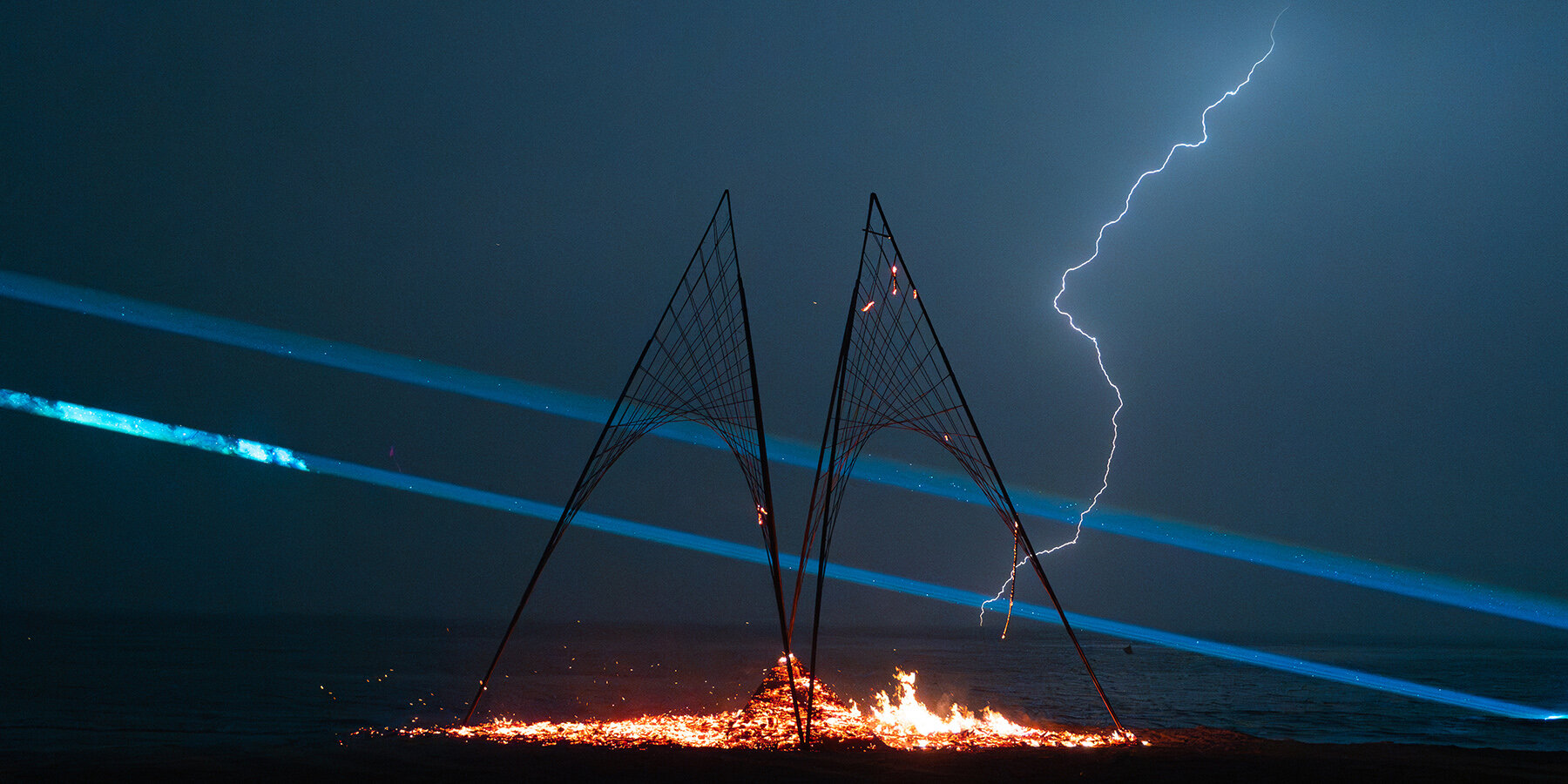 fire-wings-atelier-heimat-designboom-1800-3