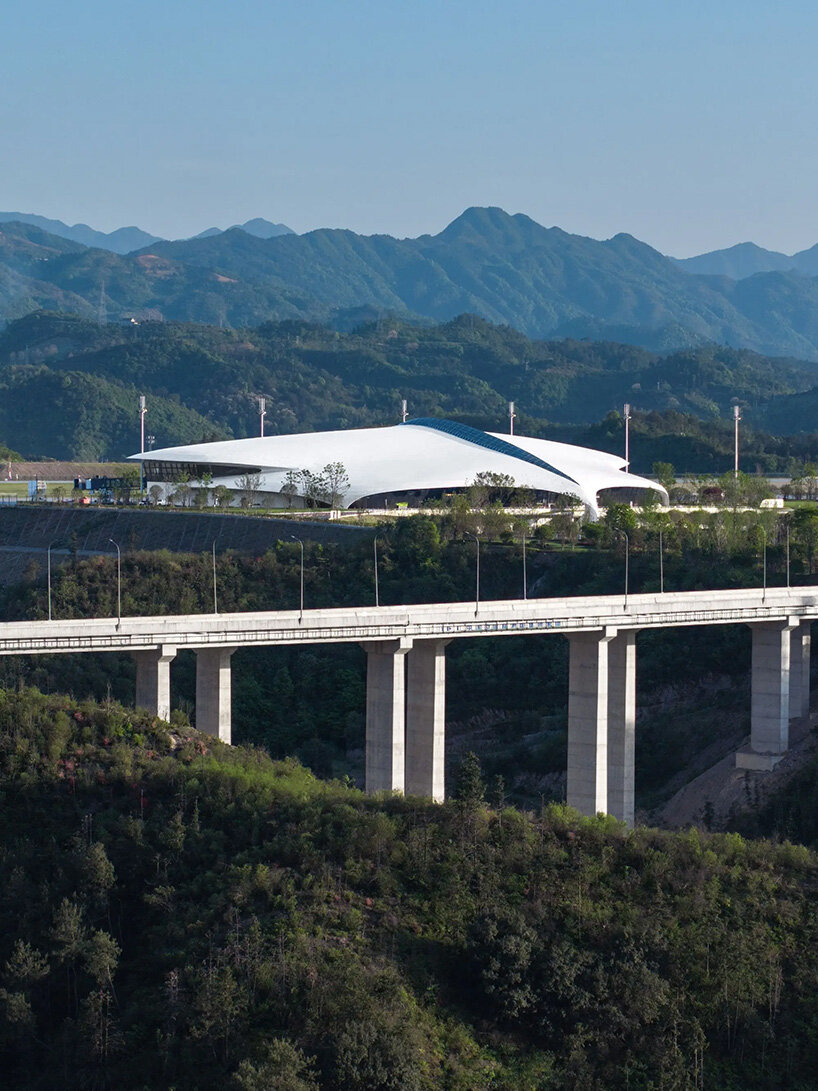 MAD's lishui airport in china officially opens beneath bird-like white roof