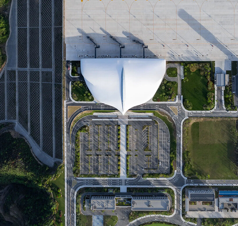 MAD's lishui airport in china officially opens beneath bird-like white roof