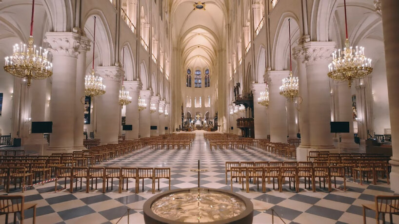 di dalam Katedral Notre-Dame yang telah direnovasi di Paris