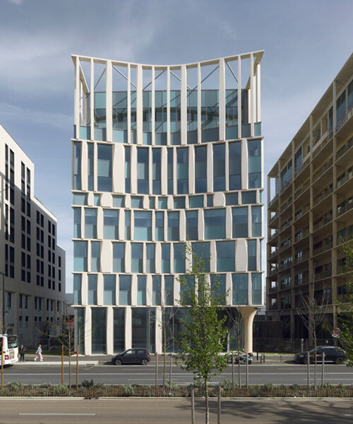 sculptural concrete columns define cino zucchi architetti’s office building in bordeaux