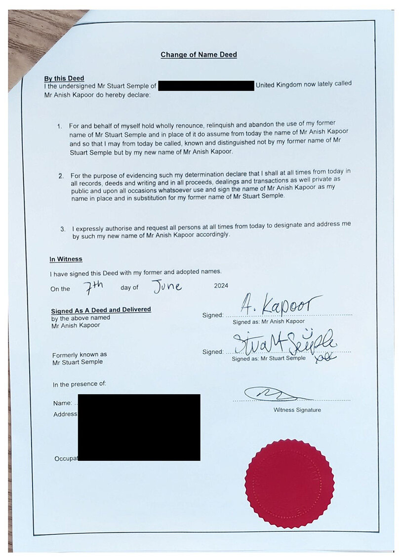 Stuart Semple firmó su obra