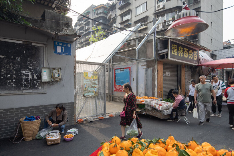 YIIIE turns abandoned bicycle shed into community recycling space in china