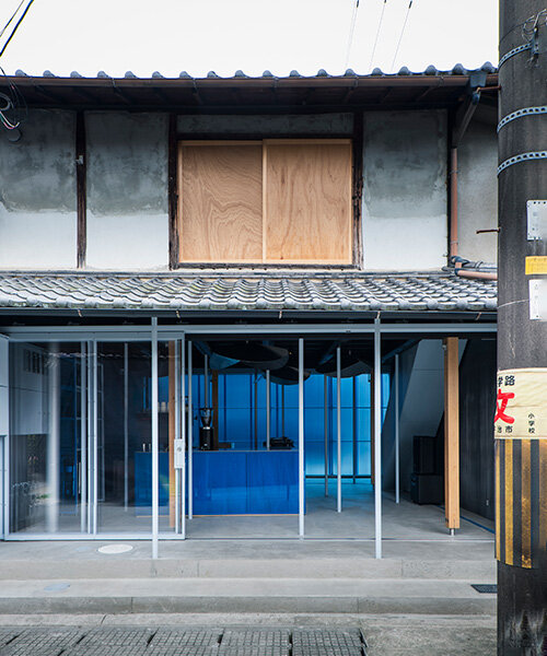 vivid blues turn kyoto townhouse into water-themed coffee stand by atelier satoshi takijiri